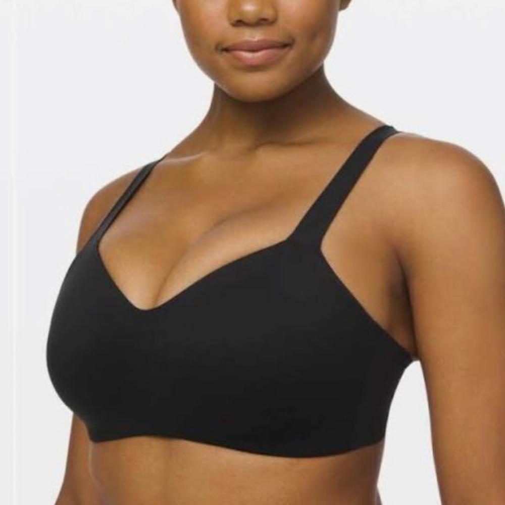 Lululemon hold true sports bra